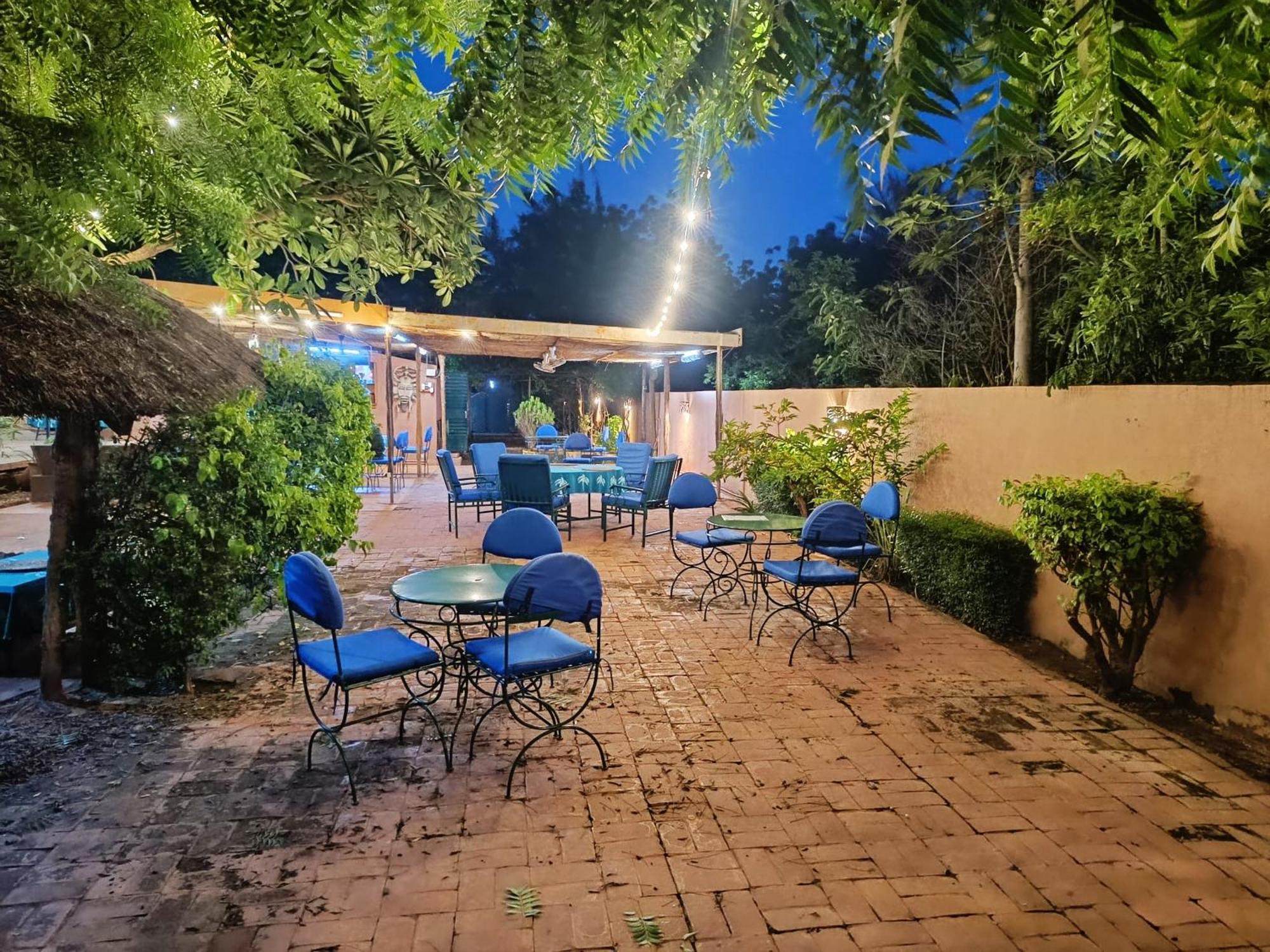 Hotel Les Palmiers Ouagadougou Exteriör bild